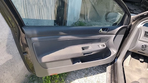 VW Golf 5 1.9 TDI (BLS) 4Motion  Bild 3