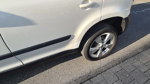 Skoda Yeti Twenty Elegance 1,2 TSI DSG Bild 3