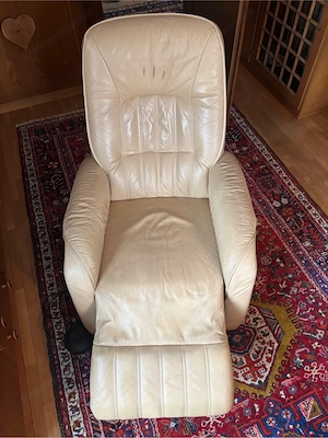Elektrisch verstellbarer Relaxsessel Bild 2