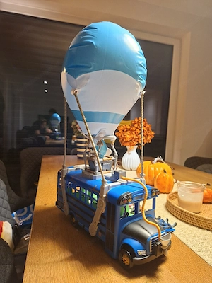 Fortnitebus Bild 2