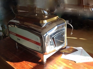 Faema e61 Legend Espressomaschine + Brita Filter Bild 6