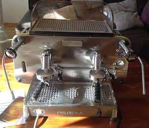 Faema e61 Legend Espressomaschine + Brita Filter Bild 2