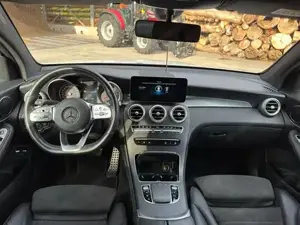 Mercedes Benz GLC 200 AMG