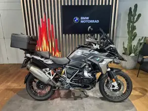 BMW R 1250 GS 100 Jahre Ultimate Modell Bild 2