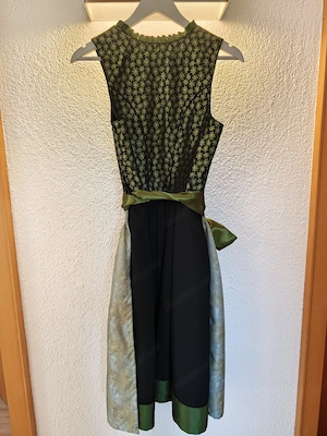 Dirndl inkl. 2 Blusen Bild 4