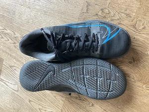 Nike Hallenschuhe