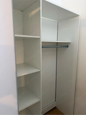 begebarer Kleiderkasten Bild 2