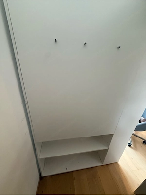 begebarer Kleiderkasten Bild 3