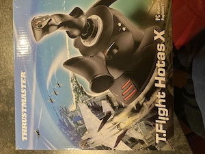 Thrustmaster Stick und Controller für Flugsimulator  Bild 2