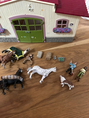 Schleich Pferdehof  Bild 2