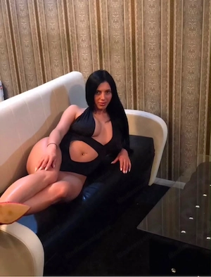 Britney sexy Brunette Bild 2