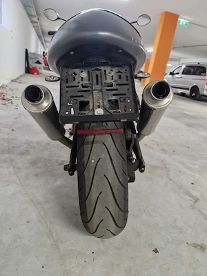 Moto Guzzi V11 Sport Naked Bild 4