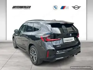 BMW iX1 xDrive30 M-Sport // Head-Up Display // Driving Assistant Plus Bild 4