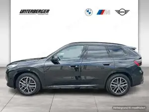 BMW iX1 xDrive30 M-Sport // Head-Up Display // Driving Assistant Plus Bild 3