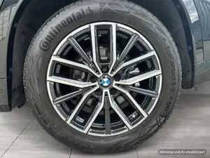 BMW iX1 xDrive30 M-Sport // Head-Up Display // Driving Assistant Plus Bild 6