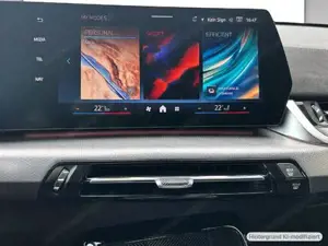 BMW iX1 xDrive30 M-Sport // Head-Up Display // Driving Assistant Plus Bild 8