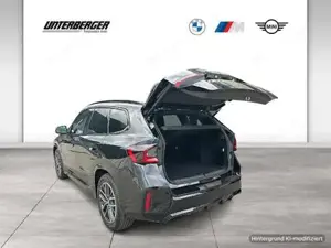 BMW iX1 xDrive30 M-Sport // Head-Up Display // Driving Assistant Plus Bild 12