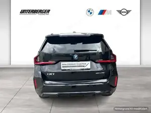BMW iX1 xDrive30 M-Sport // Head-Up Display // Driving Assistant Plus Bild 5