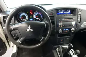 Mitsubishi Pajero Bild 4