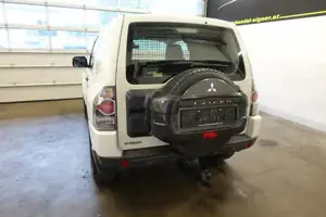Mitsubishi Pajero Bild 12