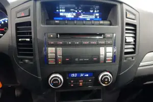 Mitsubishi Pajero Bild 8