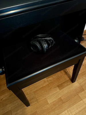 Yamaha Arius YDP-143B Digitalpiano   sehr gepflegt + Klavierbank + Kopfhörer  Bild 4