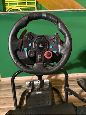 Sim Racing Rennstuhl mit Zubehör