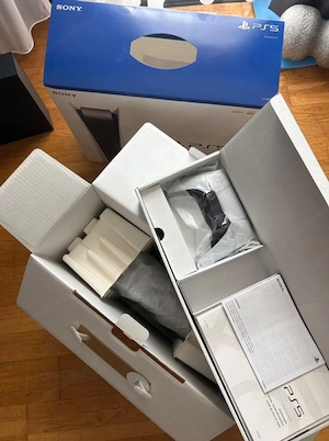 Ich verkaufe meine PlayStation 5 (Disc-Drive-Edition) mit 825 GB SSD Ich verkaufe meine PlayStation  Bild 5