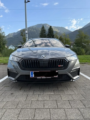 Skoda Octavia Combi RS TDI 4x4 DSG Bild 2
