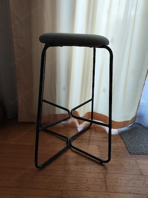 Hocker Metall und Textilien  Bild 2