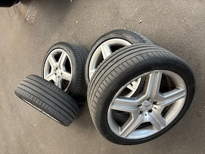 Verkaufe 4Stück MERCEDES "AMG "Alu Kompletträder