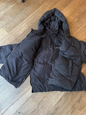 Kurze Winterjacke in schwarz ZARA - GR. 140cm Bild 3