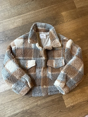 Teddy Plüsch Jacke ZARA in GR 152cm Bild 2