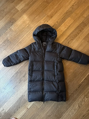 Wintermantel lang in schwarz ZARA GR. 140cm Bild 1