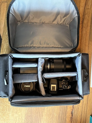 Canon EOS R50 Kit 18-45mm & 55-210mm Lenses, W  Charger & Bag, Great Condition Bild 4