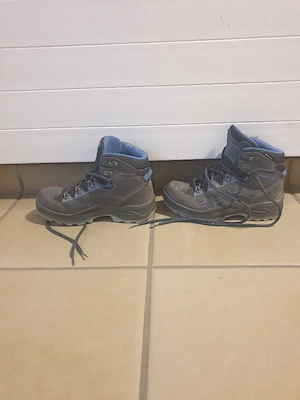 Bergschuhe (Lowa) Bild 2