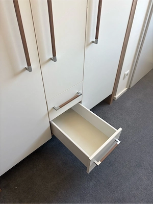 Kinderkleiderschrank Bild 5
