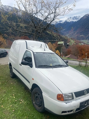 VW Caddy BJ1999 Bild 2
