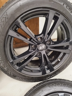 5x114,3 Hyundai 17" Alufelgen mit Winterreifen  Bild 2