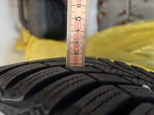 Winterreifen auf Alufelgen FIAT 500, 185 55 R 15 Bild 2