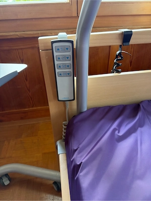 Pflegebett  Bild 2
