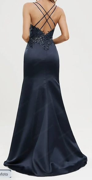Ballkleid mit Pailletten Bild 2