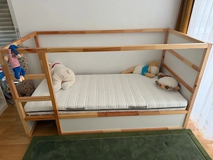 Ikea Bett und Schrank Bild 2