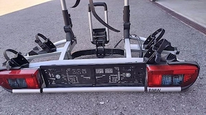 Fahrradträger für die Anhängerkupplung. Bild 2