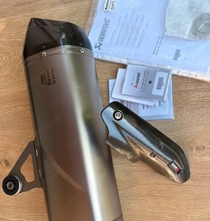 Akrapovic Auspuff BMW R 1250 GS und Adventure Bild 3