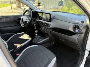 Hyundai i10 Atlasweiß  Bild 9