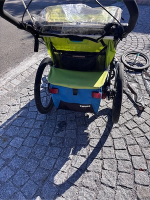 Fahrradanhänger Thule Sport für 1 Kind mit viel Zubehör Bild 5