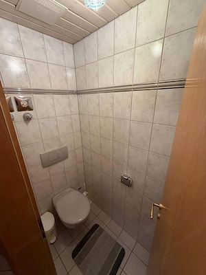 Gepflegte 2,5-Zimmer-Wohnung mit großem Balkon und Bergblick zu vermieten Bild 5