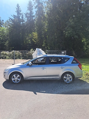 Kia Ceed 1.6 Diesel Tüv 01 2027 Bild 2