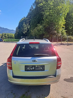 Kia Ceed 1.6 Diesel Tüv 01 2027 Bild 3